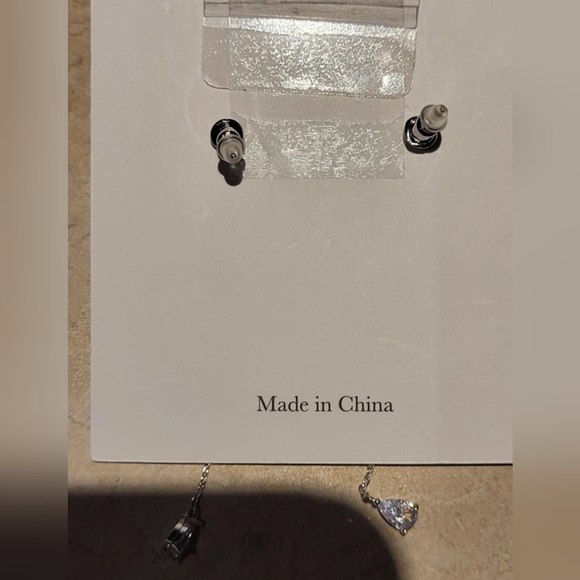 La Meno butterfly earrings - Picture 4 of 4